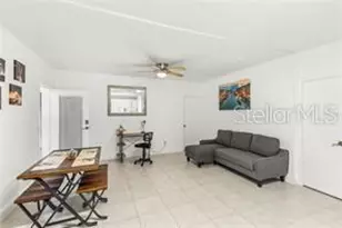 8210 Westridge Dr, Tampa, FL 33615 - Photo 12