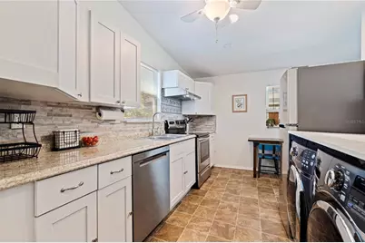 327 25th Street S, Saint Petersburg, FL 33712 - Photo 4