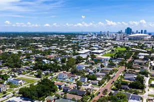 327 25th St S, Saint Petersburg, FL 33712 - Photo 42