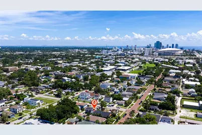 327 25th Street S, Saint Petersburg, FL 33712 - Photo 2