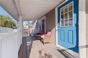 327 25th St S, Saint Petersburg, FL 33712 - Photo 6