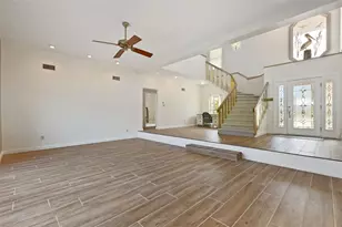 290 Bayside Dr, Clearwater Beach, FL 33767 - Photo 14
