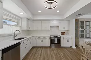 290 Bayside Dr, Clearwater Beach, FL 33767 - Photo 22