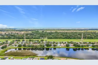 7931 Carriage Pointe Drive, Gibsonton, FL 33534 - Photo 2