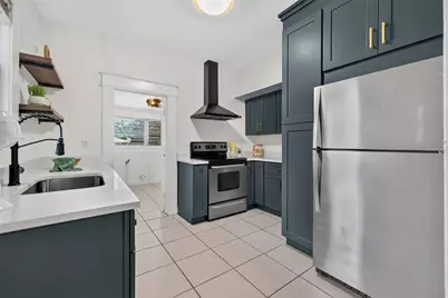1102 E Chelsea Street, Tampa, FL 33603 - Photo 12