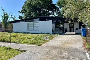 7615 Lavender Ln, Tampa, FL 33619 - Photo 2