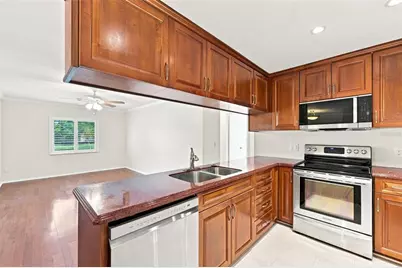2581 Columbus Way S, Saint Petersburg, FL 33712 - Photo 12
