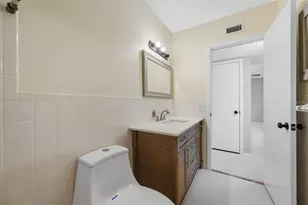 2258 World Pkwy Blvd W, Clearwater, FL 33763 - Photo 20