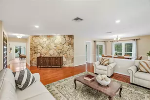 1297 Peach Tree Dr, Dunedin, FL 34698 - Photo 8