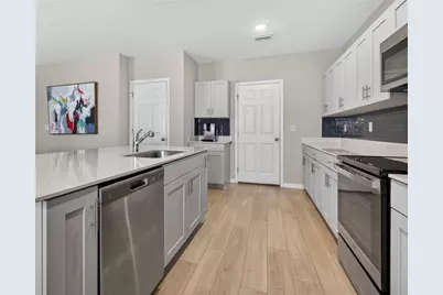 7860 Peace Lily Avenue, Wesley Chapel, FL 33545 - Photo 8