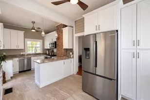 224 Albert St, Dunedin, FL 34698 - Photo 8