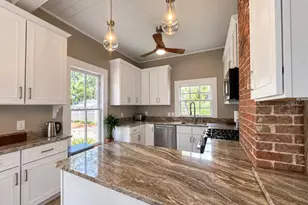 224 Albert St, Dunedin, FL 34698 - Photo 4