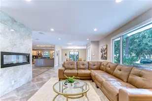 10113 Lindelaan Dr, Tampa, FL 33618 - Photo 10