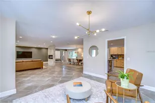 10113 Lindelaan Dr, Tampa, FL 33618 - Photo 14