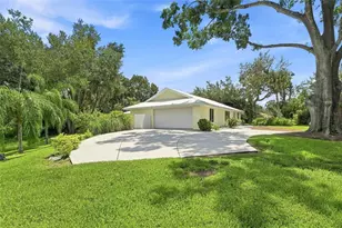 10113 Lindelaan Dr, Tampa, FL 33618 - Photo 60