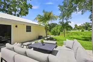 10113 Lindelaan Dr, Tampa, FL 33618 - Photo 38