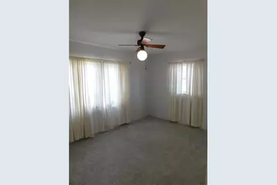 1400 57th Avenue N, Saint Petersburg, FL 33703 - Photo 10