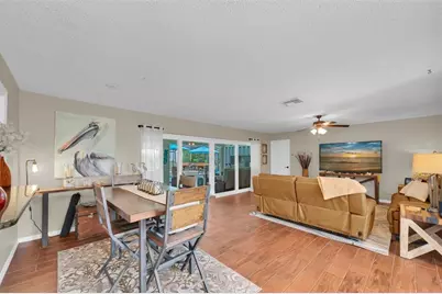 207 Amesbury Circle, Sun City Center, FL 33573 - Photo 8