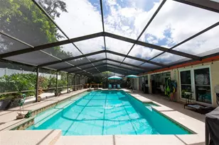 207 Amesbury Cir, Sun City Center, FL 33573 - Photo 12