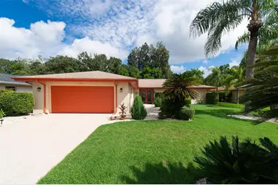 207 Amesbury Circle, Sun City Center, FL 33573 - Photo 2