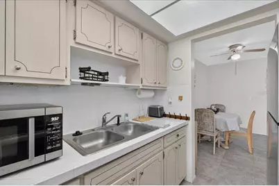 1221 Drew Street #B7, Clearwater, FL 33755 - Photo 18