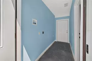 1020 49th St S, Saint Petersburg, FL 33707 - Photo 16