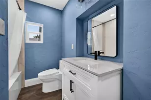 1020 49th St S, Saint Petersburg, FL 33707 - Photo 12