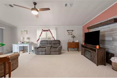 35037 McCulloughs Leap, Zephyrhills, FL 33541 - Photo 16