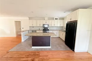 4900 5th St S, Saint Petersburg, FL 33705 - Photo 4