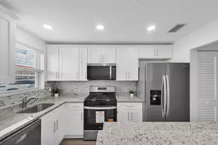 3018 59th St S, Gulfport, FL 33707 - Photo 2