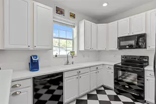 426 Scotland St, Dunedin, FL 34698 - Photo 8