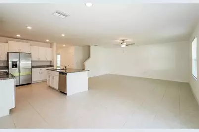 36590 Garden Wall Way, Zephyrhills, FL 33541 - Photo 6