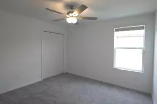 36590 Garden Wall Wy, Zephyrhills, FL 33541 - Photo 32