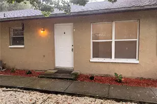 9406 N Hartts Dr, Tampa, FL 33617 - Photo 1