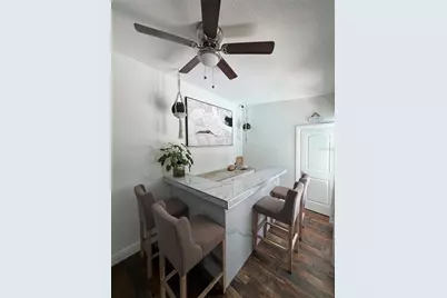 16008 Sagebrush Road, Tampa, FL 33618 - Photo 18