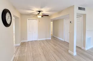8915 59th Way N, Pinellas Park, FL 33782 - Photo 6