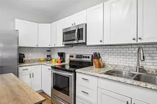 5134 9th Ave S, Saint Petersburg, FL 33707 - Photo 6
