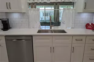 9460 45th Pl N, Pinellas Park, FL 33782 - Photo 32