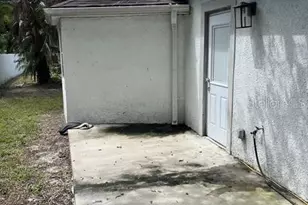 1616 E Marks Dr, Tampa, FL 33604 - Photo 20
