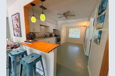 2401 Quincy Street S, Saint Petersburg, FL 33711 - Photo 10