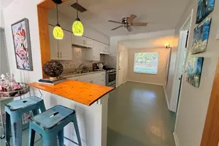 2401 Quincy St S, Saint Petersburg, FL 33711 - Photo 10