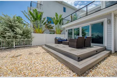 300 Bay Plz, Treasure Island, FL 33706 - Photo 56