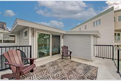 300 Bay Plz, Treasure Island, FL 33706 - Photo 38