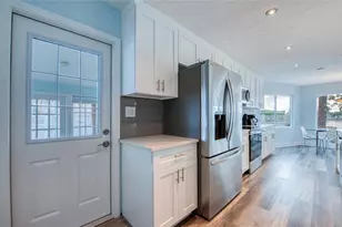 300 Bay Plaza, Treasure Island, FL 33706 - Photo 24