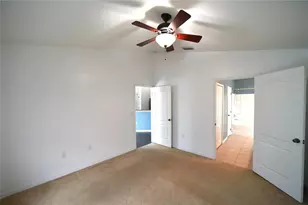 2328 Tanbark Ridge Pl, Plant City, FL 33563 - Photo 14