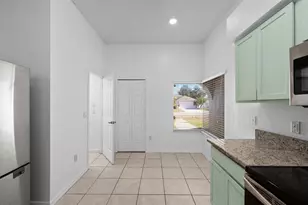 3609 Trapnell Grove Loop, Plant City, FL 33567 - Photo 6