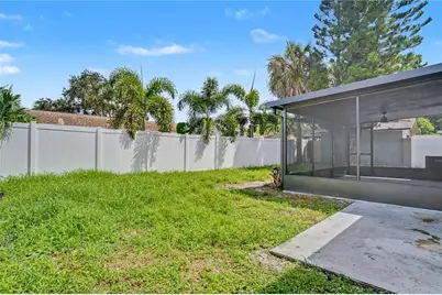9111 109th Avenue, Seminole, FL 33777 - Photo 32