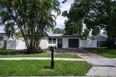 9111 109th Avenue, Seminole, FL 33777 - Photo 2