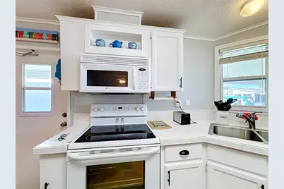354 Gracie Avenue N, Frostproof, FL 33843 - Photo 6