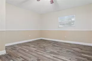 11104 N 28th St, Tampa, FL 33612 - Photo 16